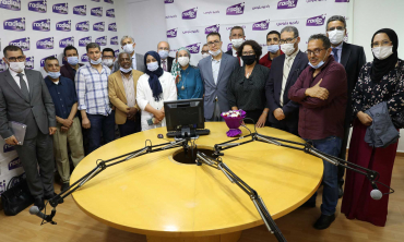 في إطار برنامج الزيارات الميدانية، قام أعضاء المجلس الأعلى للاتصال السمعي البصري يوم 08 يوليوز 2021  بزيارة استوديوهات راديو بلوس بأكادير و كان لهم لقاء بمسؤولي الإذاعة وطاقمها التحريري والتقني. 