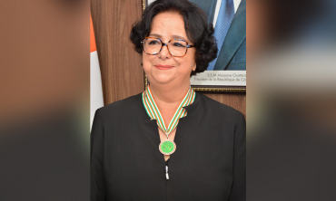 Mme Latifa Akharbach, décorée au rang de Commandeur dans l’Ordre du Mérite de la Communication de Côte d’Ivoire