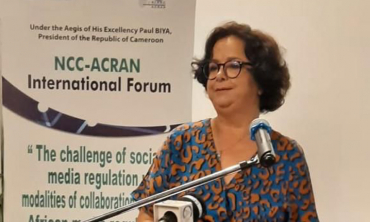 Latifa Akharbach appelle à un dialogue renforcé entre les régulateurs africains et les plateformes numériques globales Forum International du RIARC Yaoundé 8-9 novembre 2023