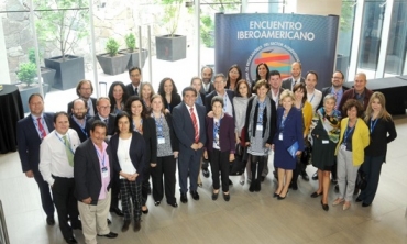 مشاركة الهاكا في الاجتماع العام للشبكة الابيرو-أمريكية لتقنين قطاع السمعي البصري في سانتياغو بالشيلي